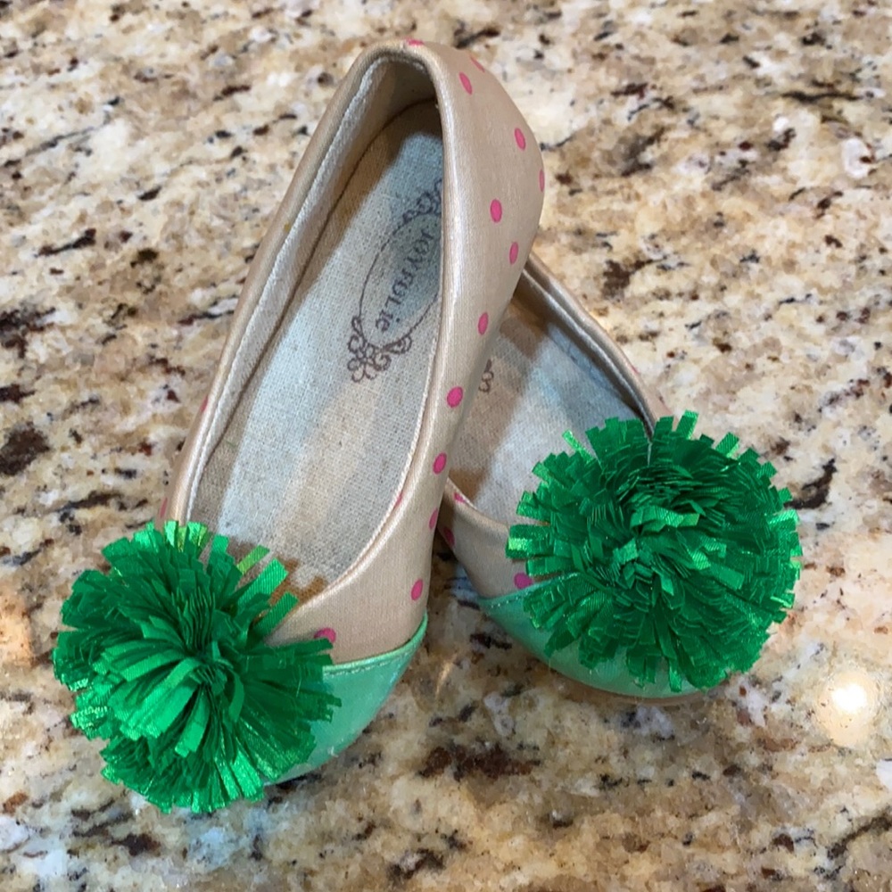 VVGUC/VGUC JOYFOLIE FLATS SZ 7